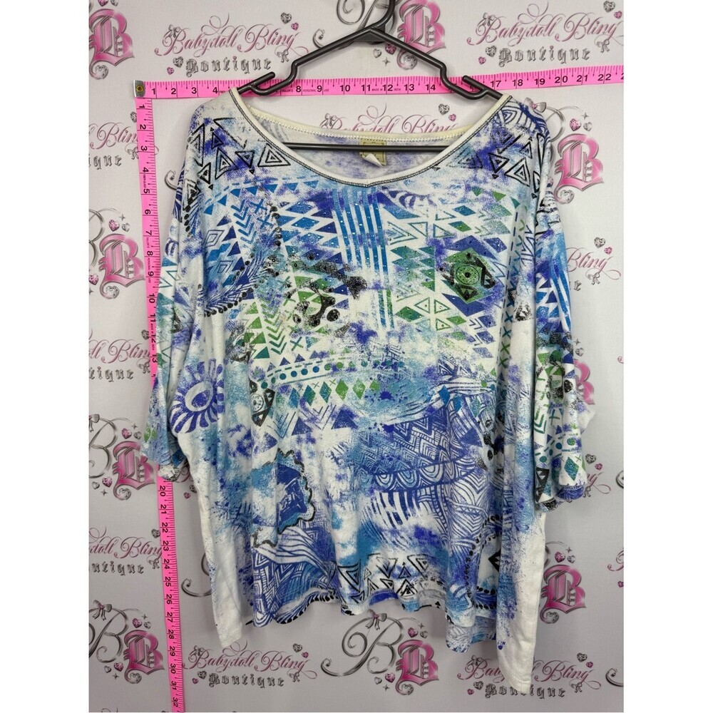 Jess and Jane Stylish Abstract Print Dolman Sleeve Top - White Blue Green